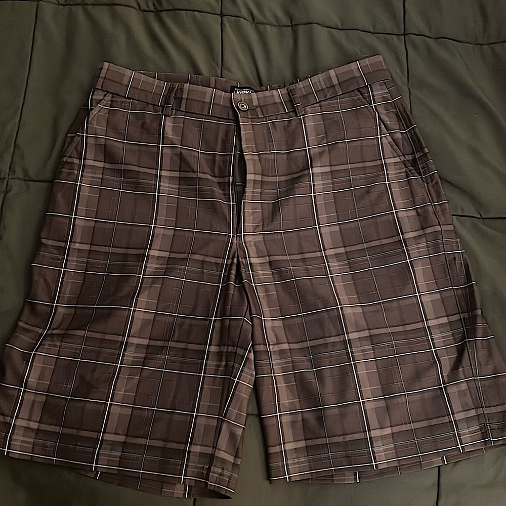 Kirkland, Size 32 waist, 88% Polyester 12% Spandex